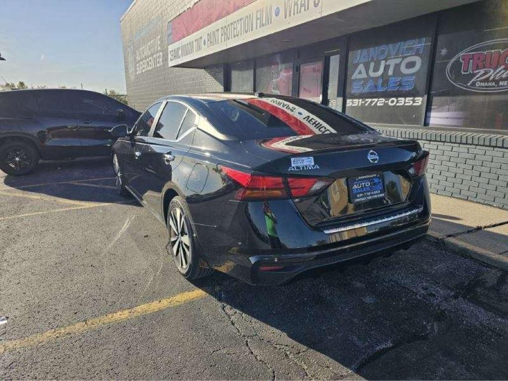 Nissan Altima 2.5 SV Sedan 2022
