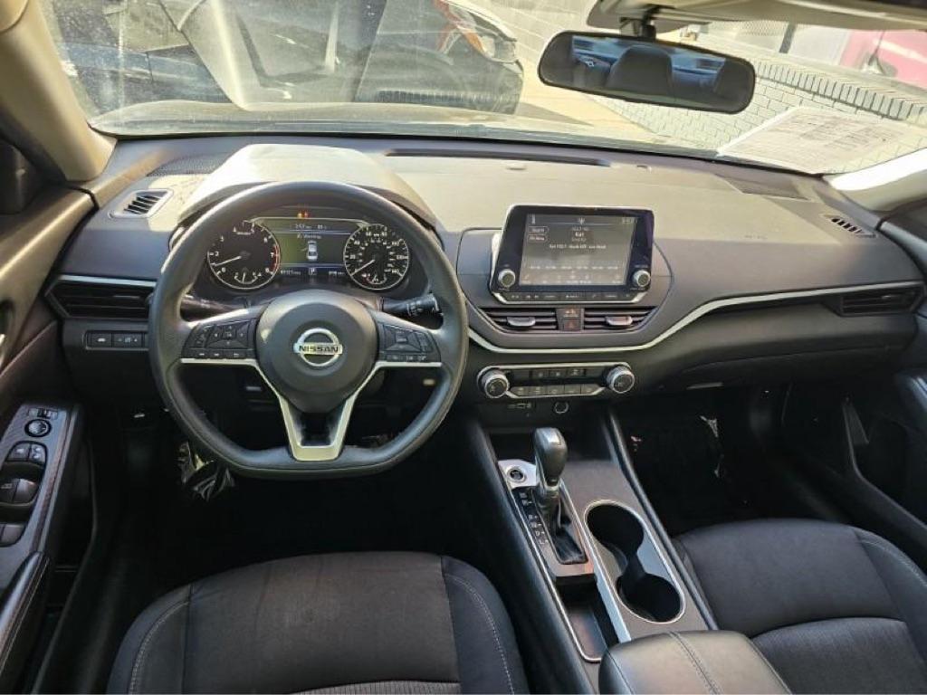 Nissan Altima 2.5 SV Sedan 2022