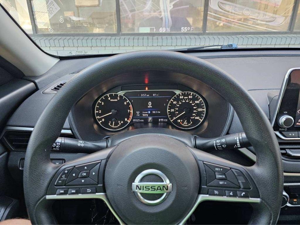 Nissan Altima 2.5 SV Sedan 2022