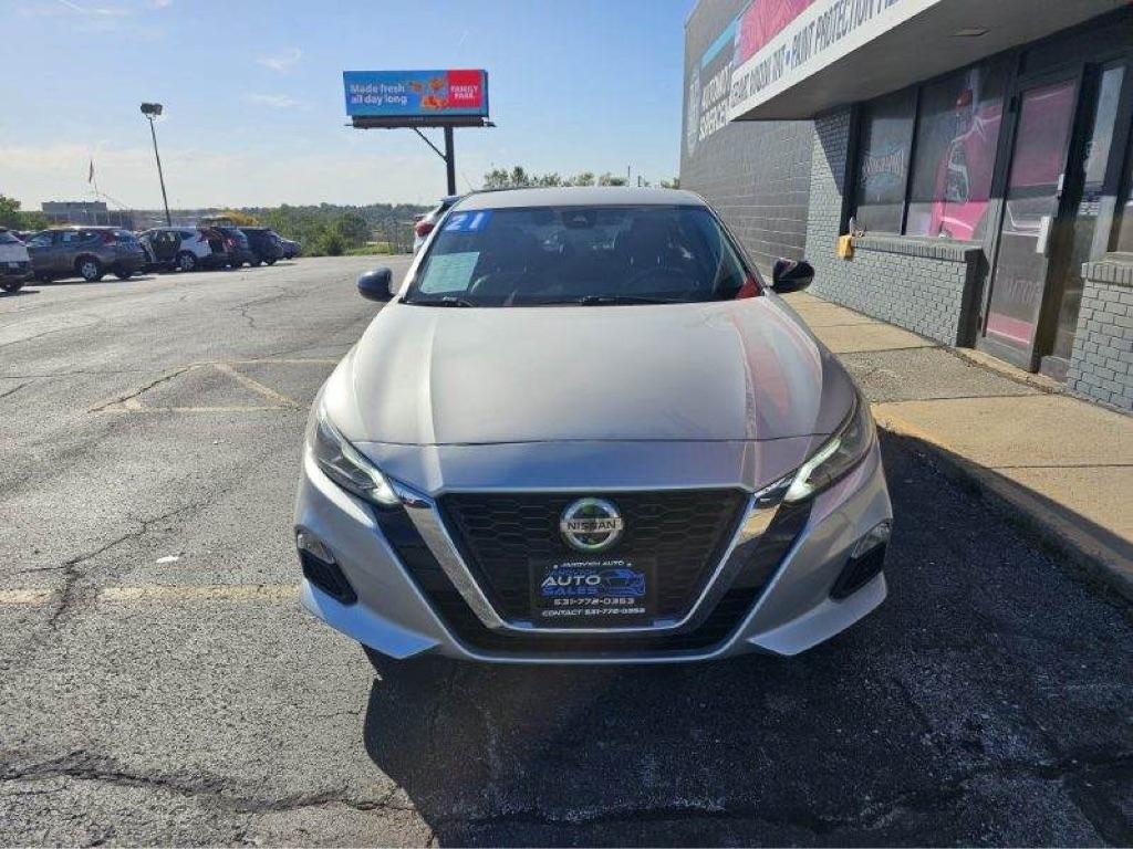 Nissan Altima 2.5 SR Sedan 2021