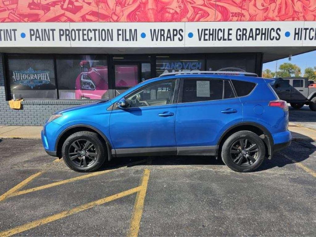 Toyota RAV4 Adventure AWD (Natl) 2018