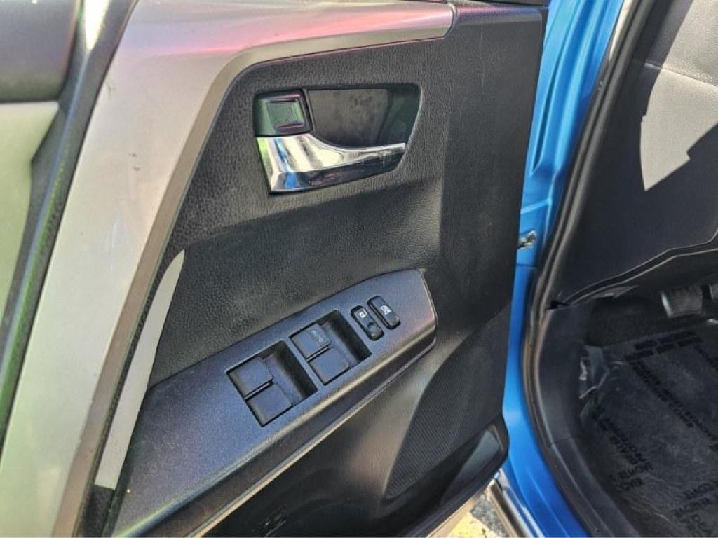 Toyota RAV4 Adventure AWD (Natl) 2018