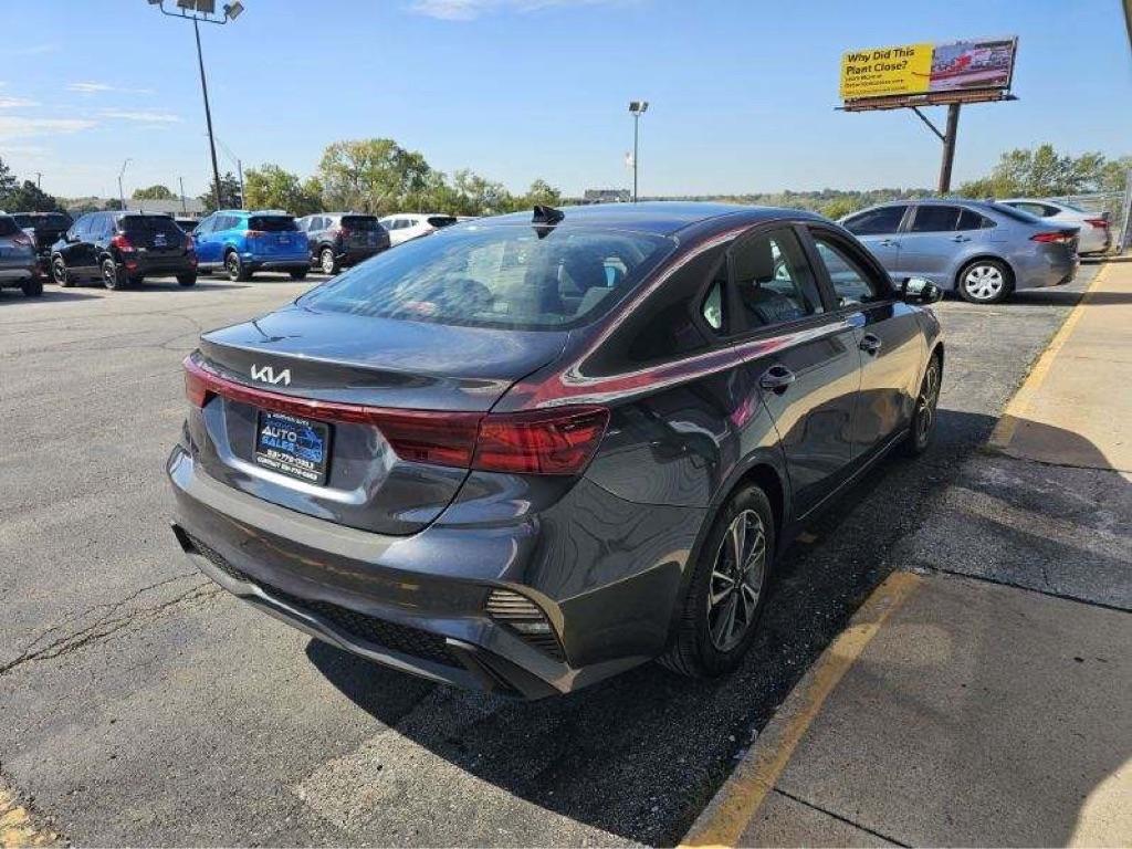 Kia Forte LXS IVT 2024