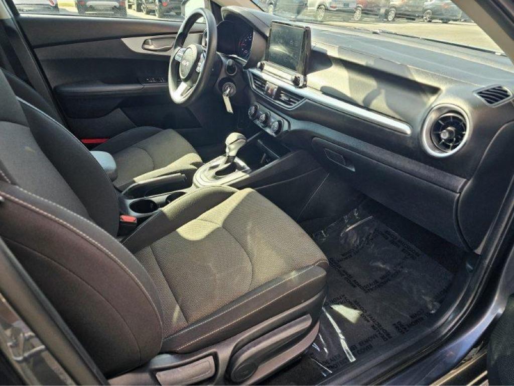 Kia Forte LXS IVT 2024