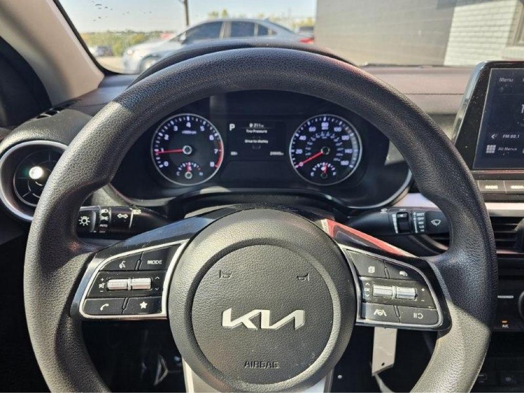 Kia Forte LXS IVT 2024