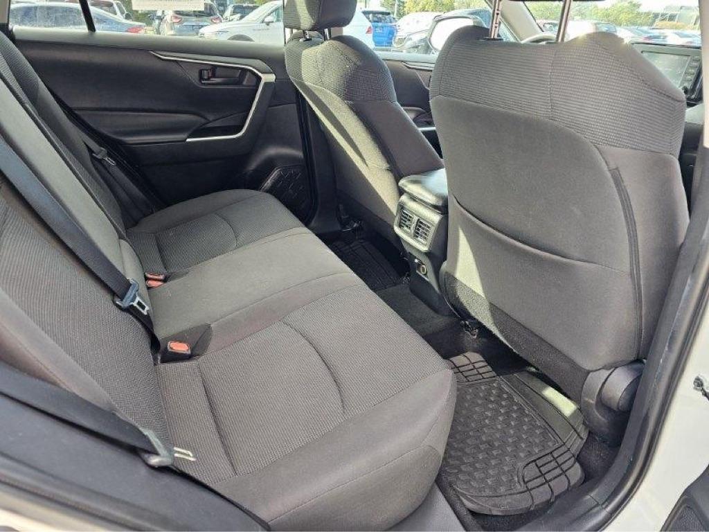 Toyota RAV4 LE FWD (Natl) 2022