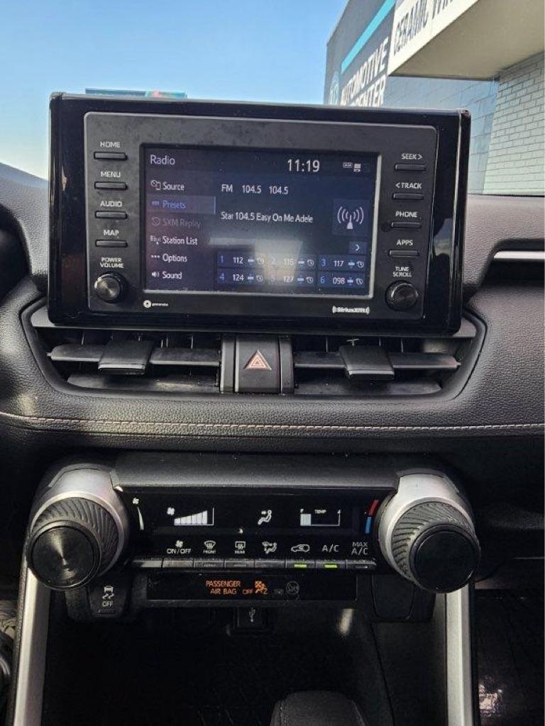 Toyota RAV4 LE FWD (Natl) 2022