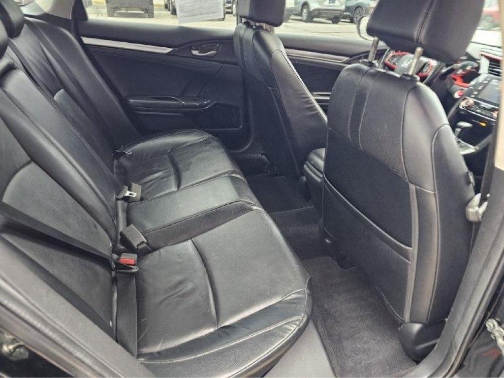 RAM 1500 4WD Crew Cab 140.5" Express 2015
