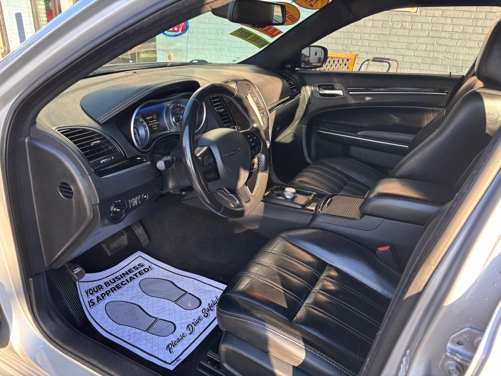 Chrysler 300 S V6 RWD 2021