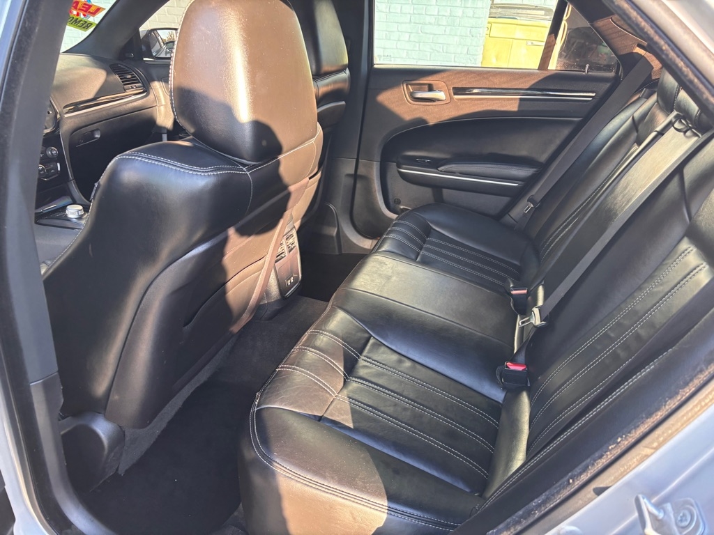 Chrysler 300 S V6 RWD 2021