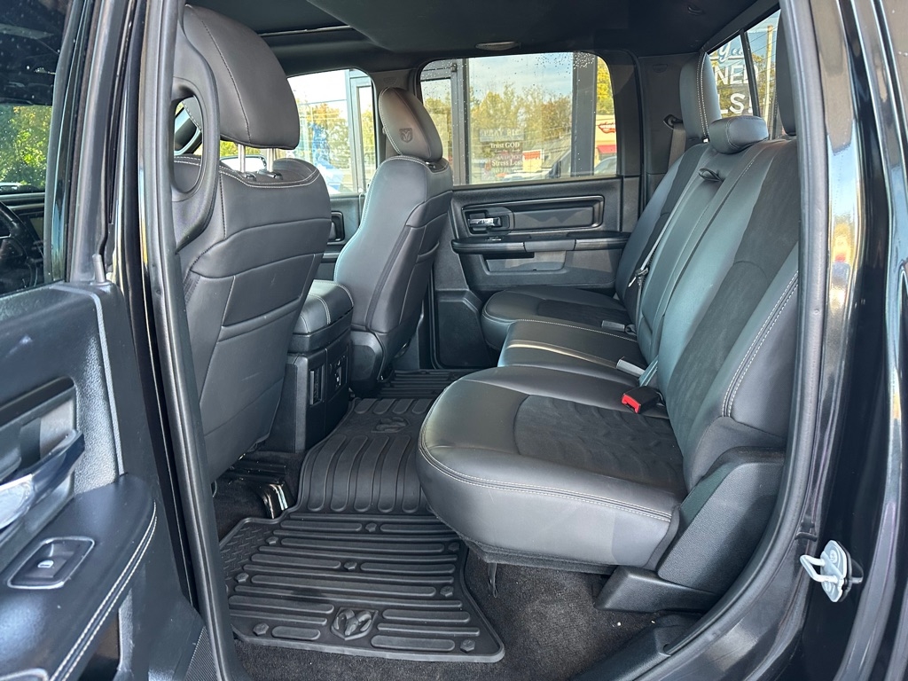 RAM 1500 Rebel Crew Cab SWB 4WD 2017