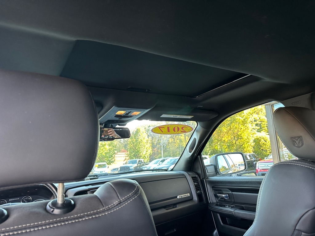 RAM 1500 Rebel Crew Cab SWB 4WD 2017