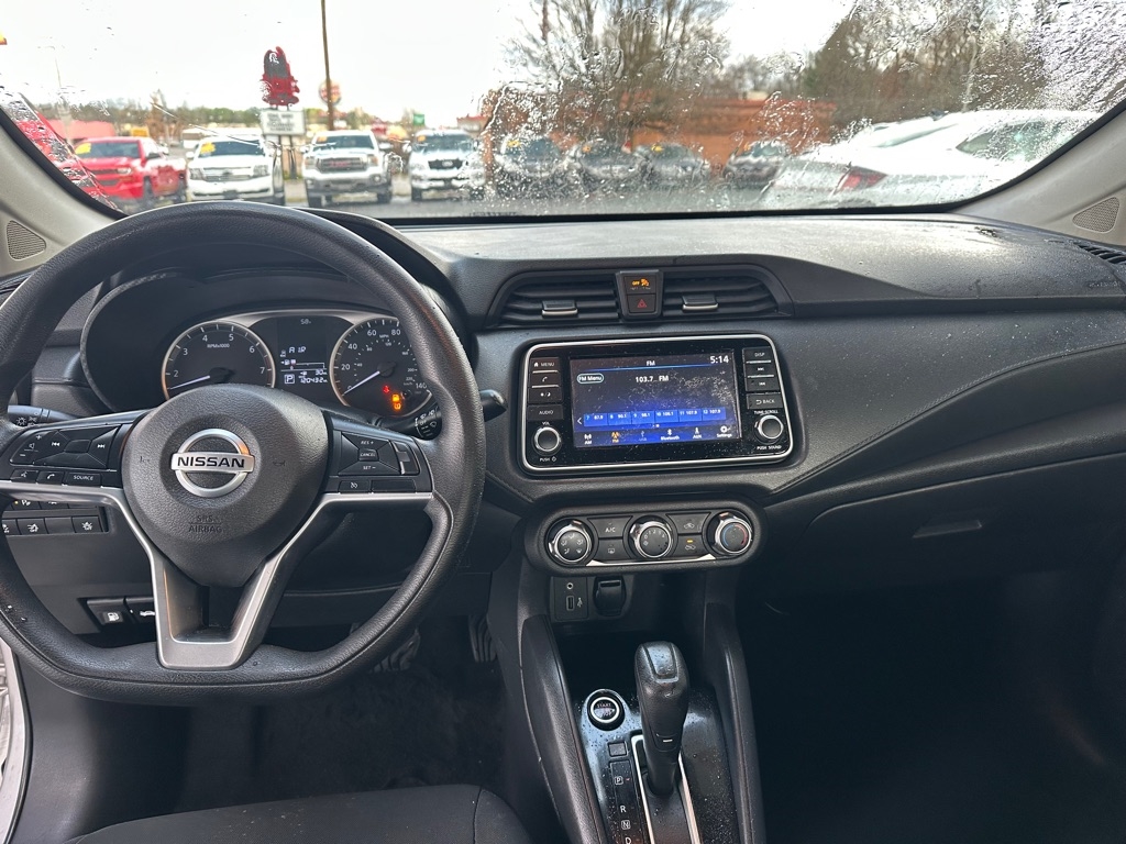 Nissan Versa S CVT 2020