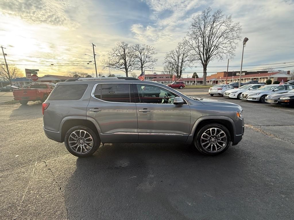 GMC Acadia Denali AWD 2021