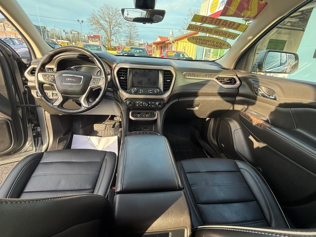 GMC Acadia Denali AWD 2021