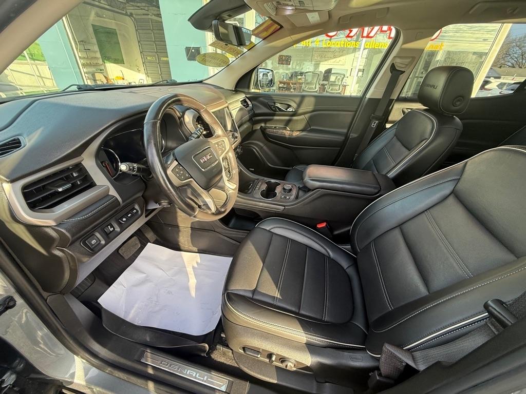 GMC Acadia Denali AWD 2021