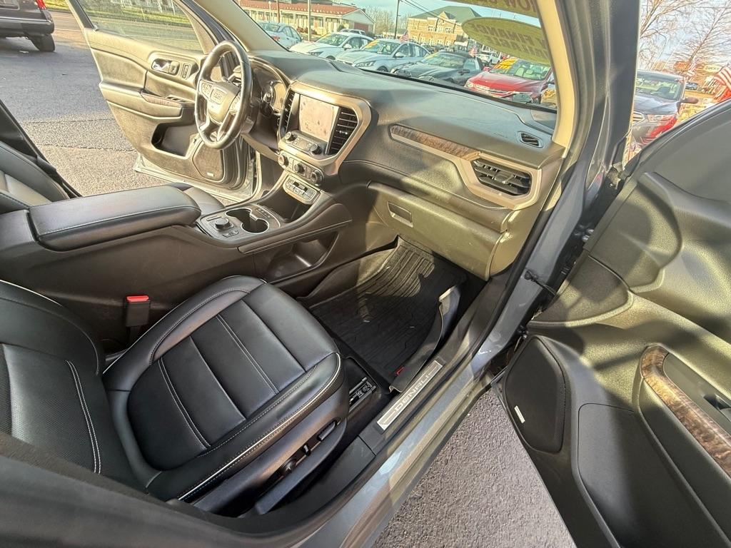 GMC Acadia Denali AWD 2021