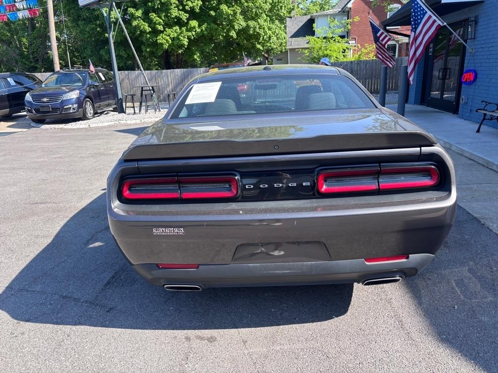 Dodge Challenger SXT 2020