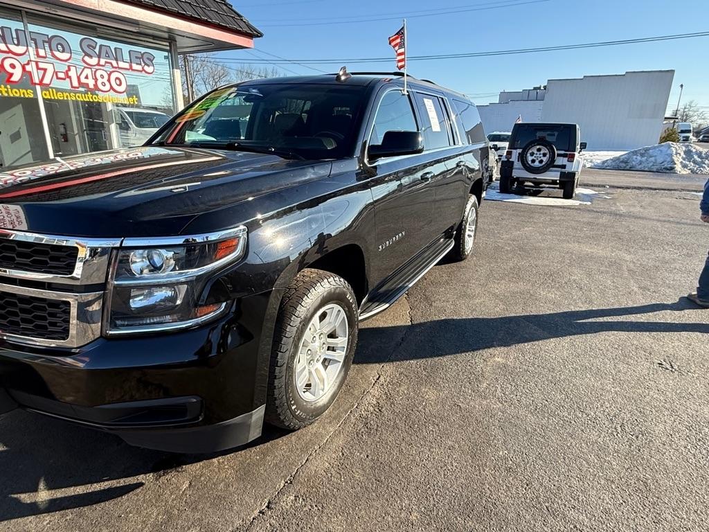 Chevrolet Suburban LT 4WD 2017