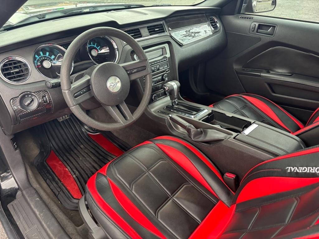 Ford Mustang V6 Coupe 2010