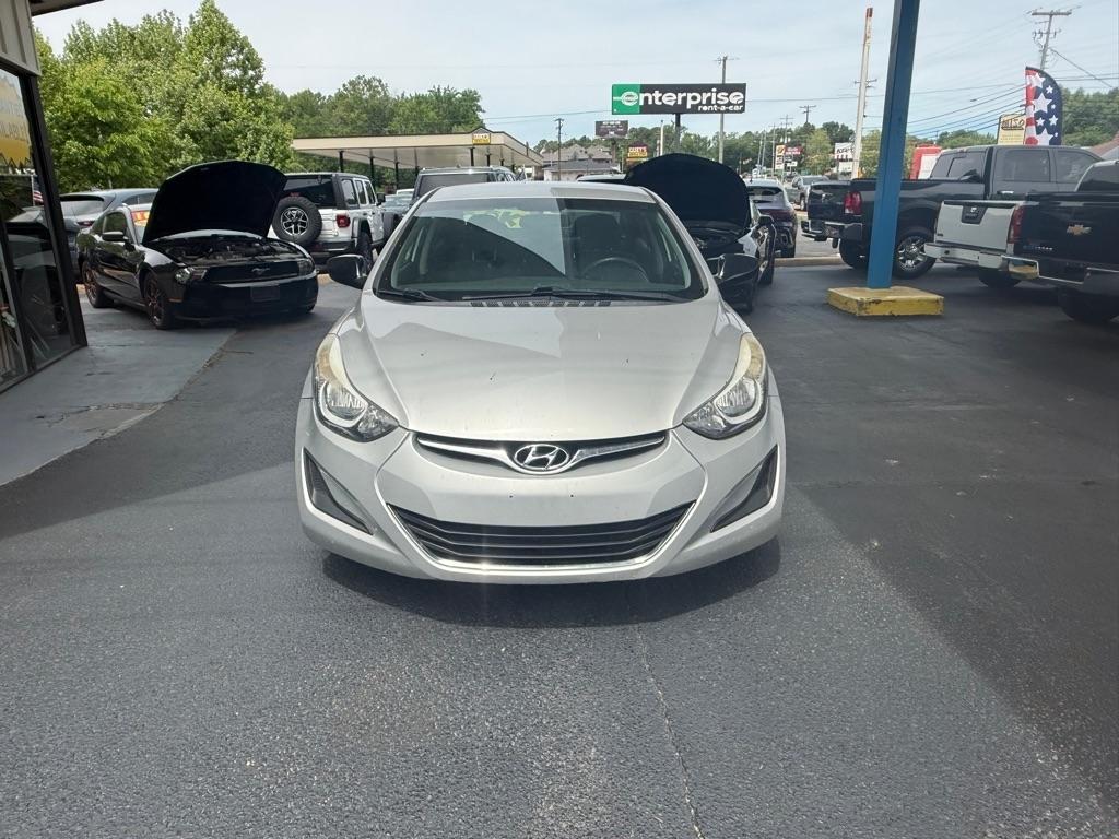 Hyundai Elantra SE 6AT 2015