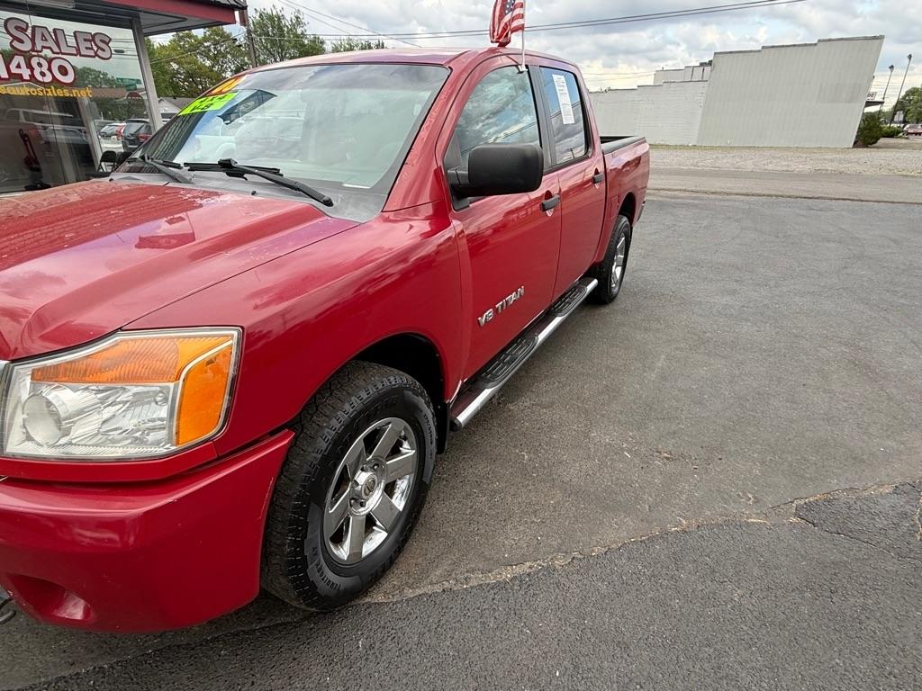 Nissan Titan XE Crew Cab 4WD SWB 2008