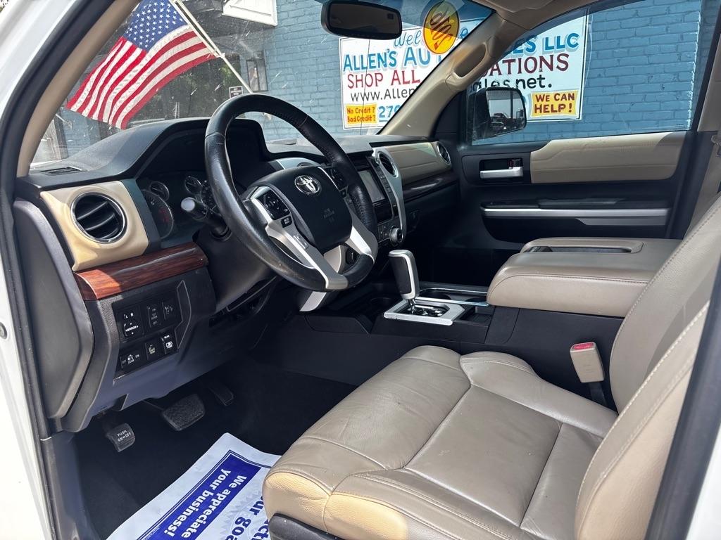 Toyota Tundra Limited 5.7L FFV Double Cab 4WD 2016