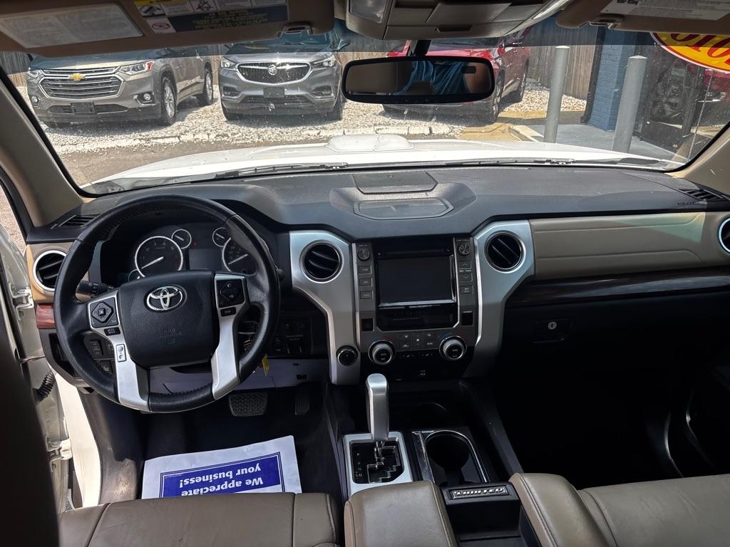 Toyota Tundra Limited 5.7L FFV Double Cab 4WD 2016