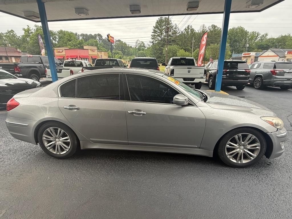 Hyundai Genesis 3.8L 2013