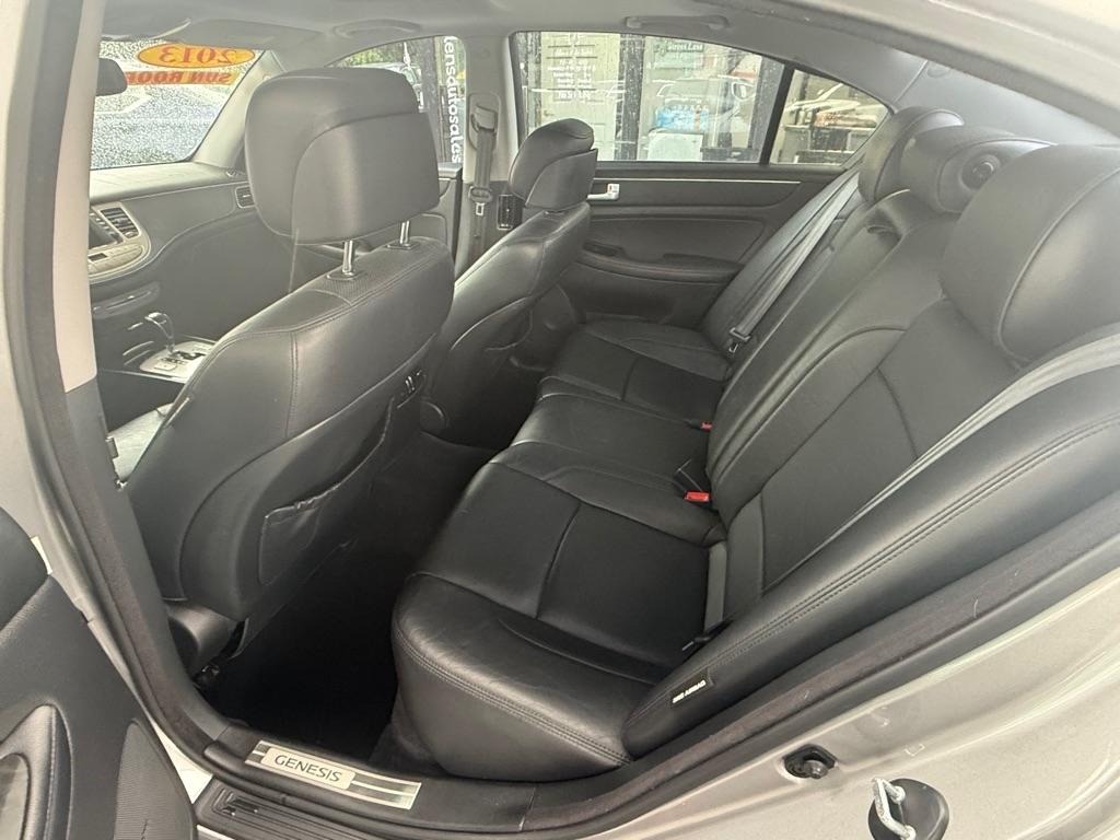 Hyundai Genesis 3.8L 2013