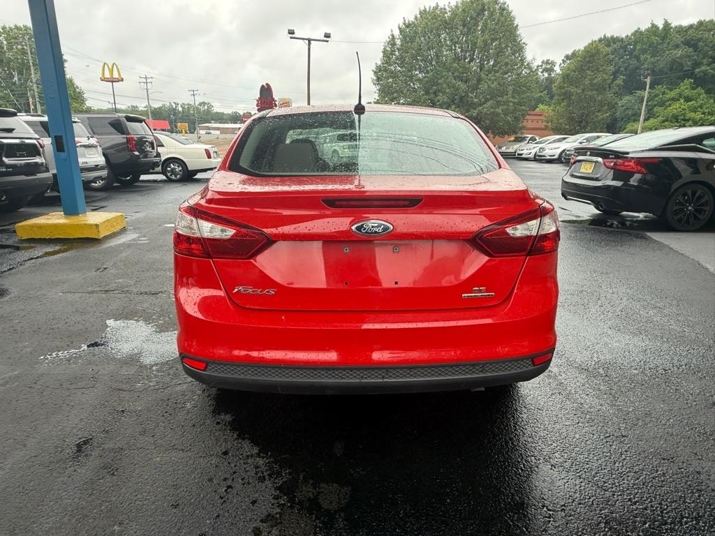 Ford Focus SE Sedan 2014