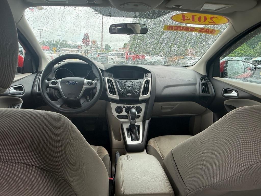 Ford Focus SE Sedan 2014