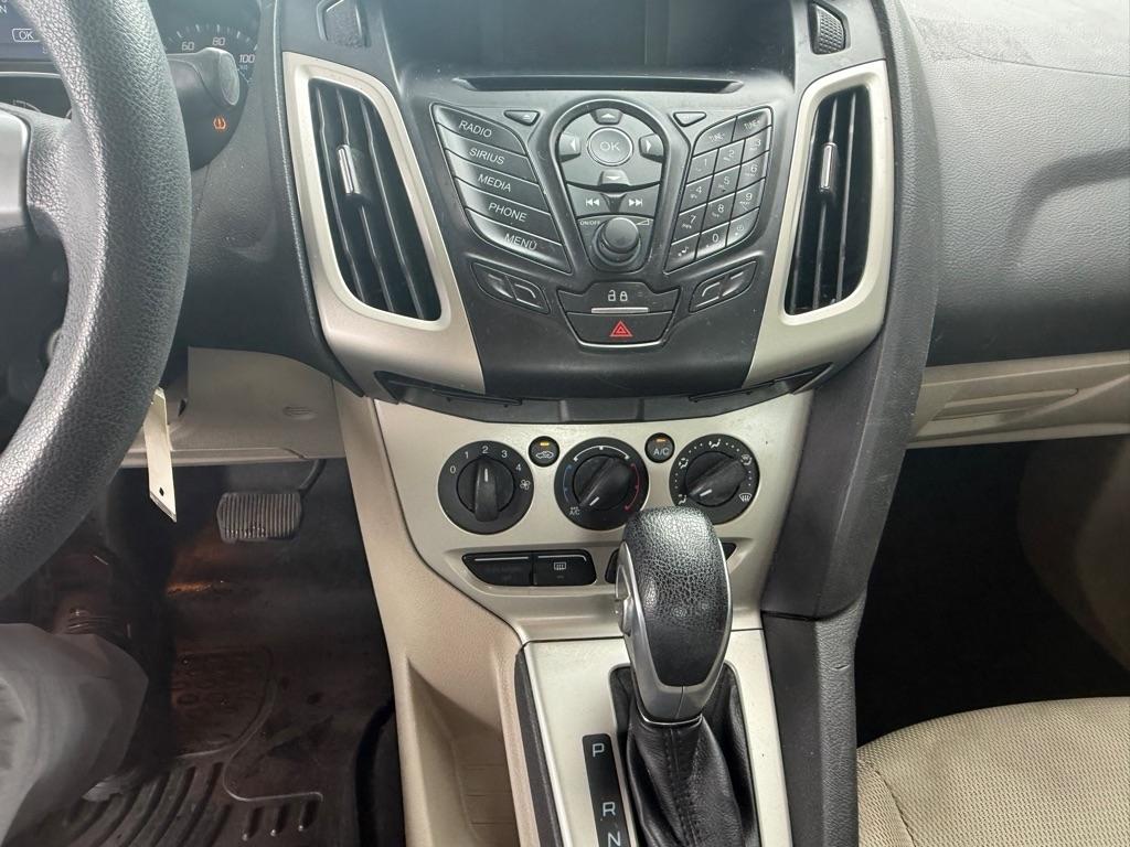 Ford Focus SE Sedan 2014
