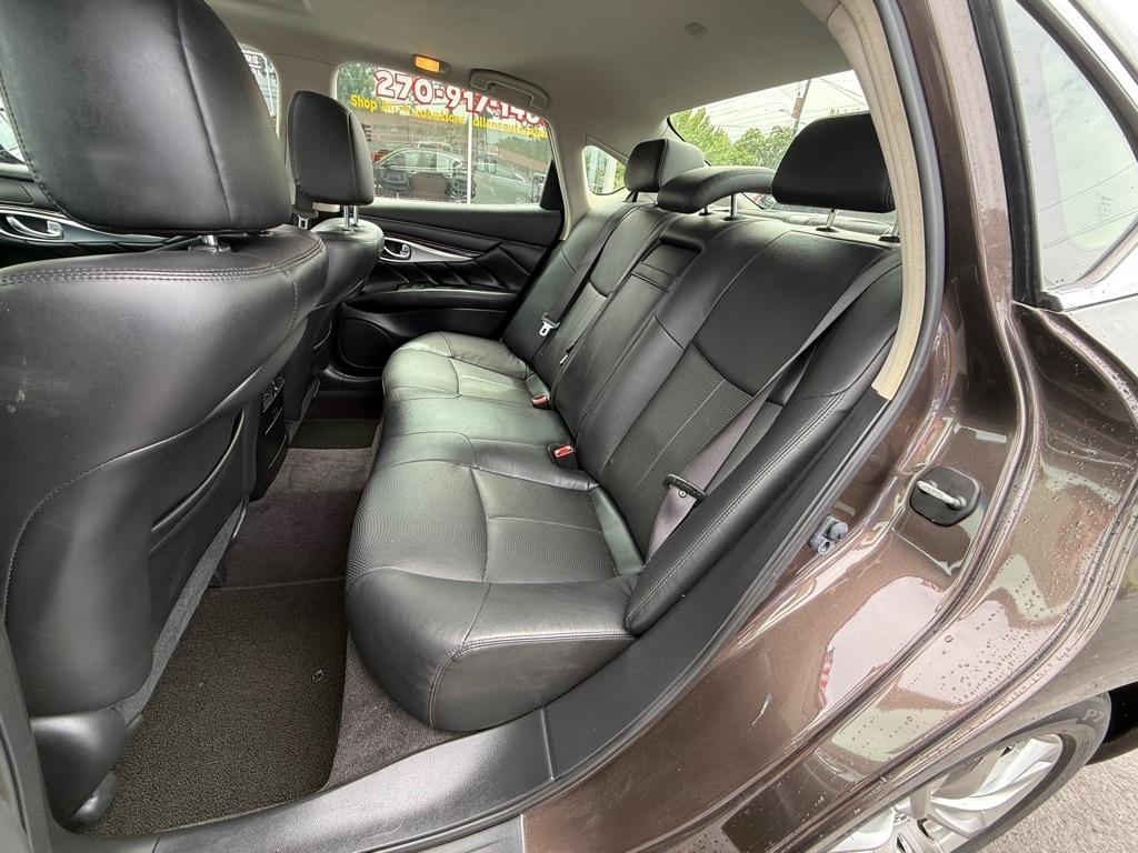 Infiniti Q70 3.7 2017