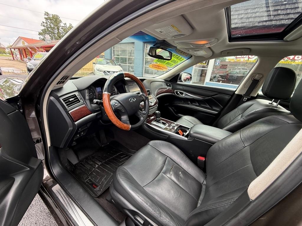 Infiniti Q70 3.7 2017
