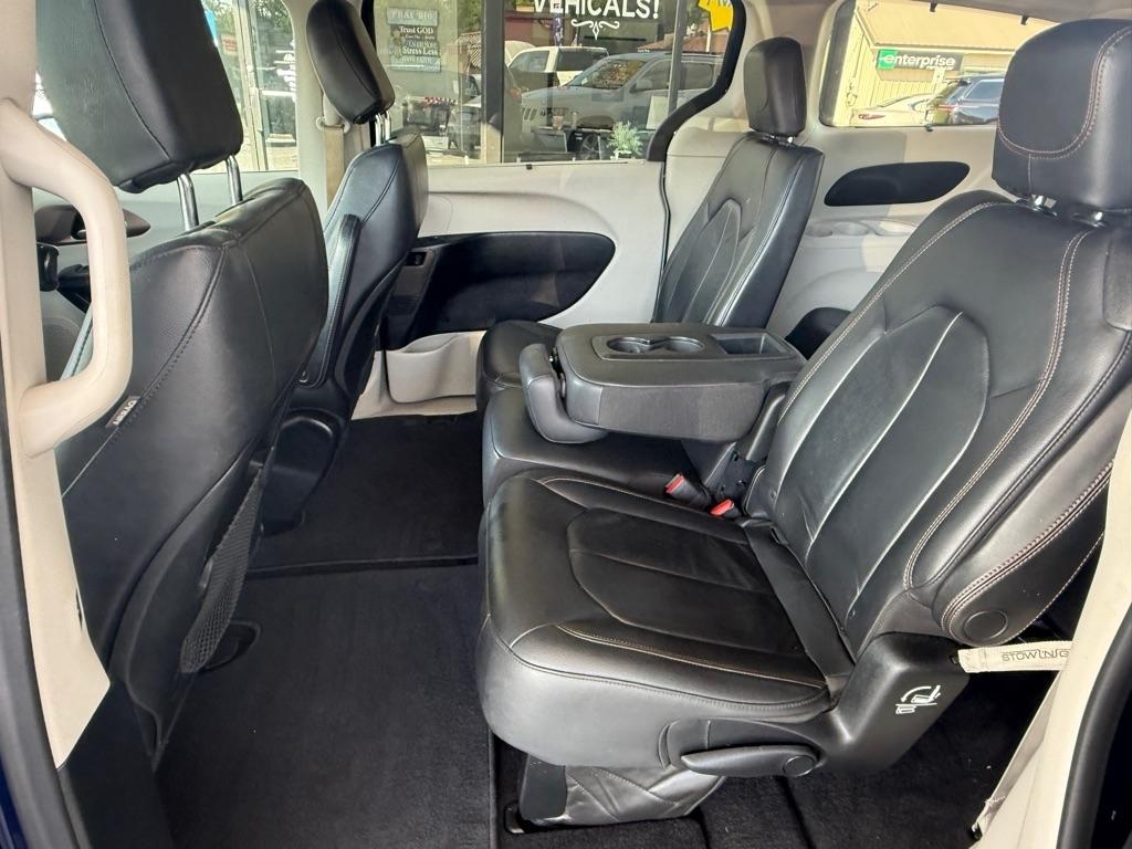 Chrysler Pacifica Touring-L 2017