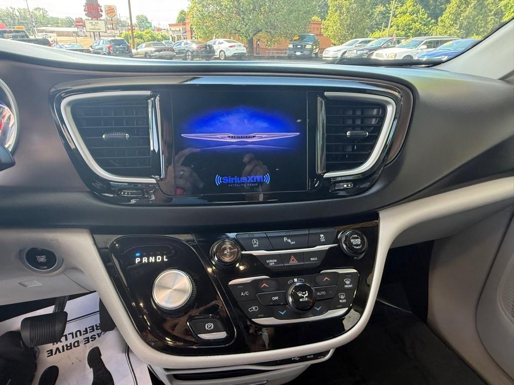 Chrysler Pacifica Touring-L 2017