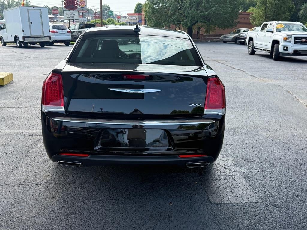 Chrysler 300 Limited RWD 2017