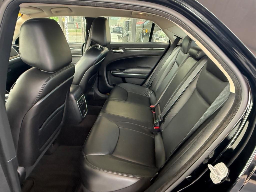 Chrysler 300 Limited RWD 2017