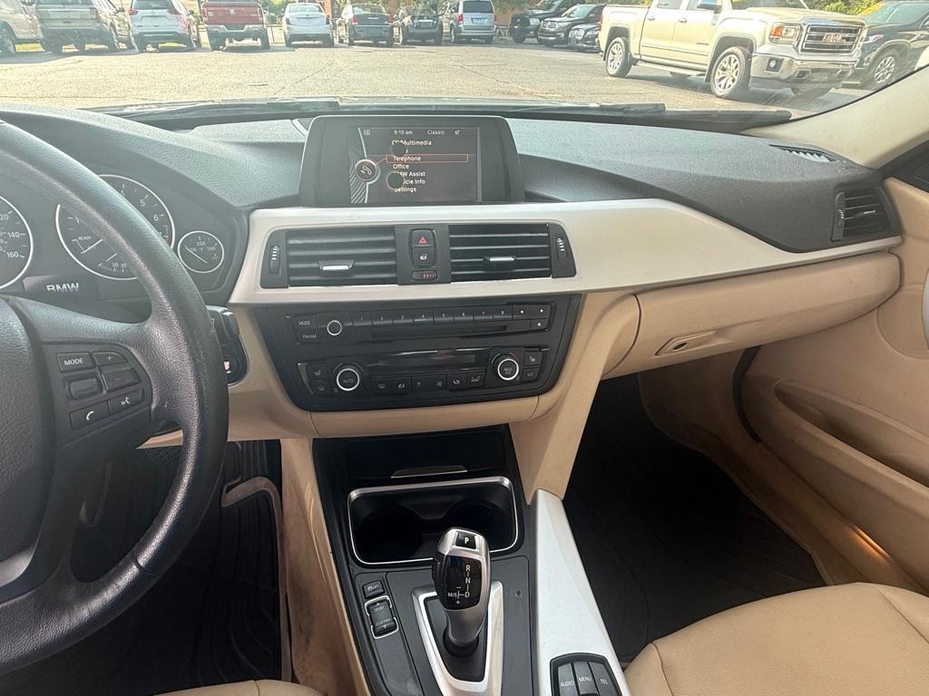 BMW 3-Series 328i Sedan 2013