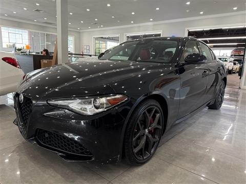 2021 Alfa Romeo Giulia Ti Sedan 4D
