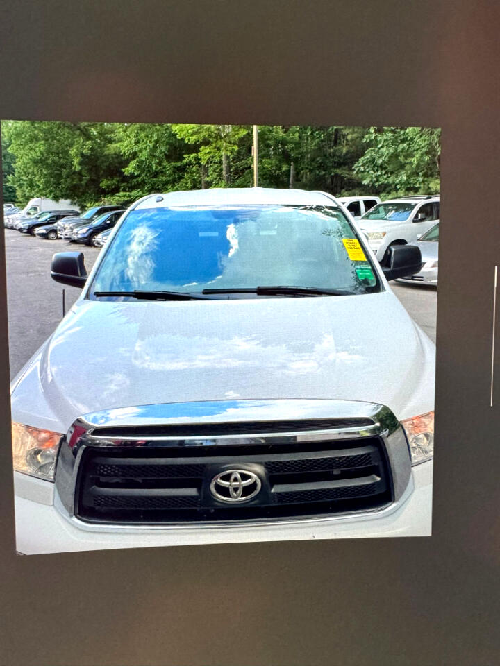 2013 Toyota Tundra Double Cab photo 3