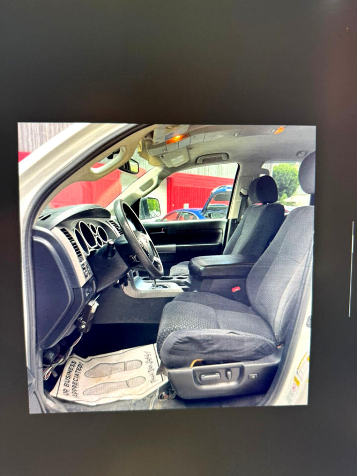 2013 Toyota Tundra Double Cab photo 6
