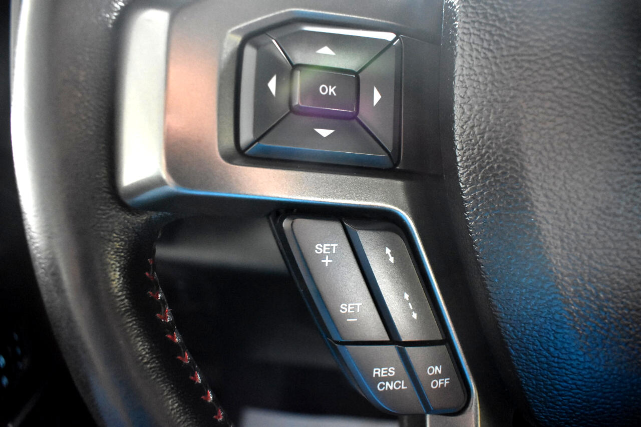 2017 Ford F-150 Lariat photo 22