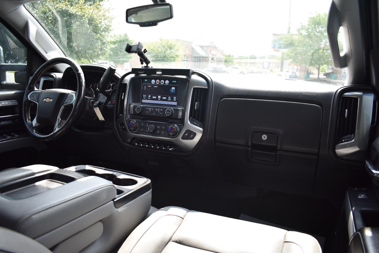 2019 Chevrolet Silverado 2500HD LTZ - Photo 19
