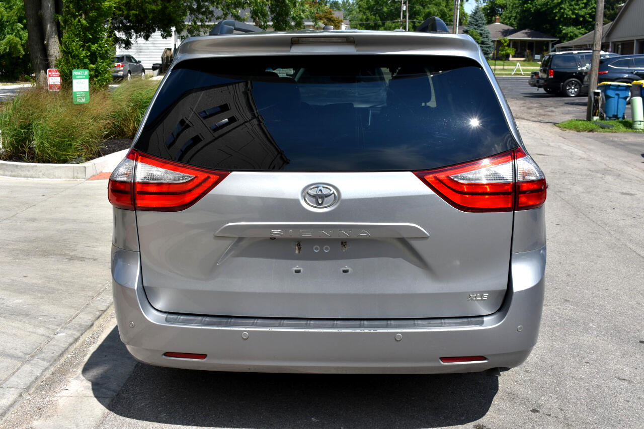 Image of 2017 Toyota Sienna