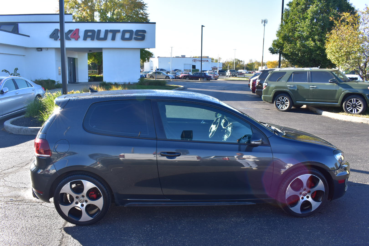 Volkswagen GTI 2-door 2012
