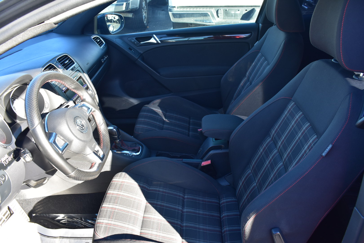 Volkswagen GTI 2-door 2012