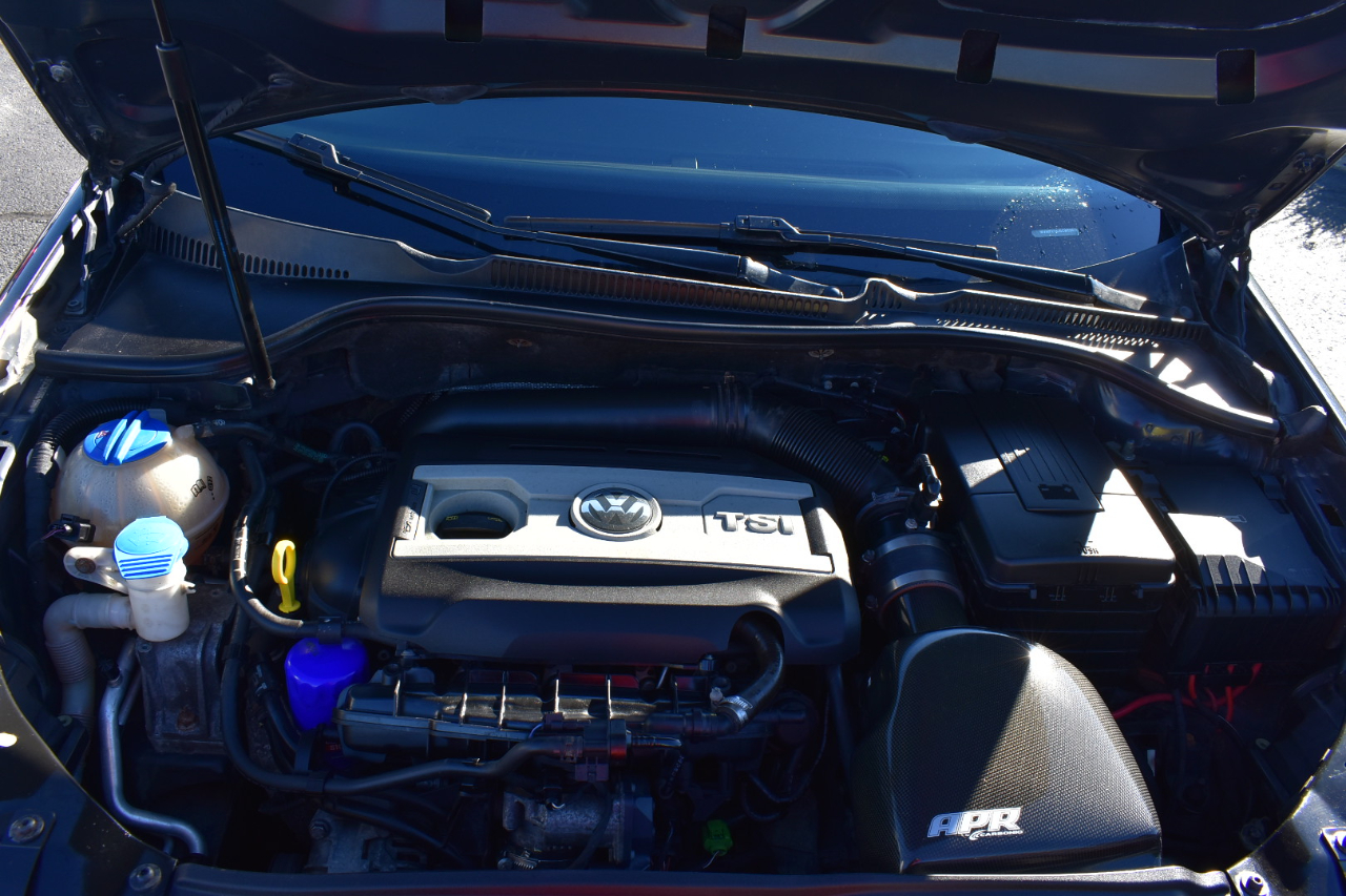 Volkswagen GTI 2-door 2012
