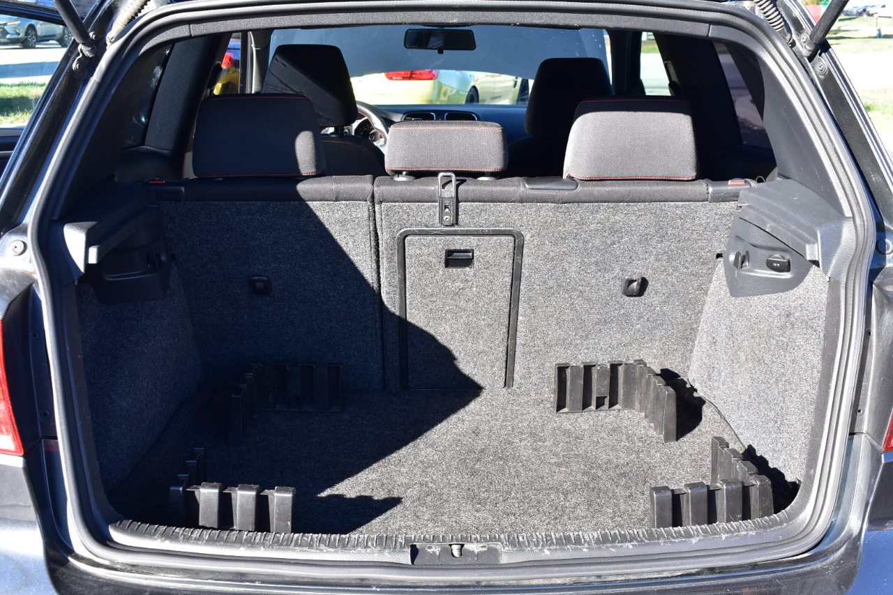 Volkswagen GTI 2-door 2012